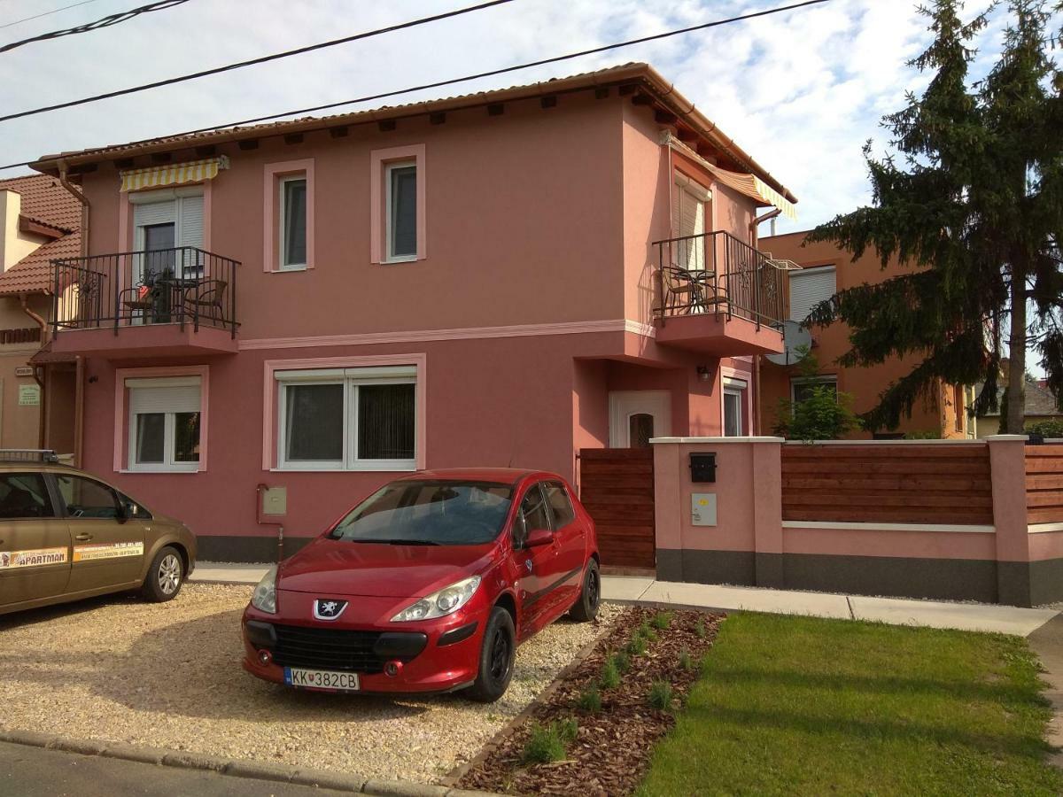 Dream Lux Apartman Hajduszoboszlo Ngoại thất bức ảnh