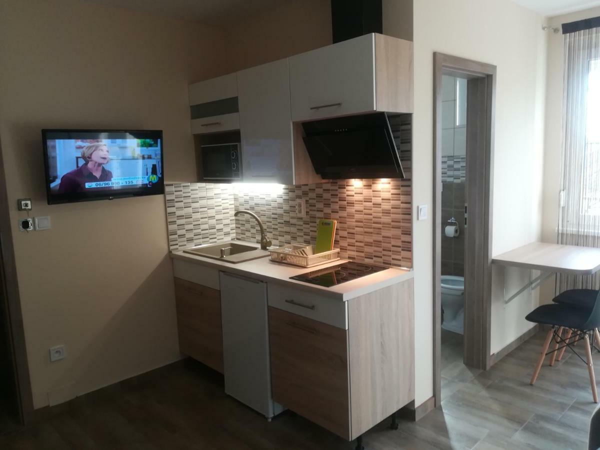Dream Lux Apartman Hajduszoboszlo Ngoại thất bức ảnh
